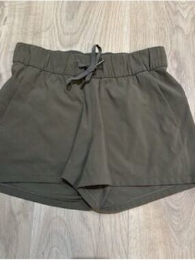 Lulu lemonWomen’s Olive Green Drawstring Casual Shorts